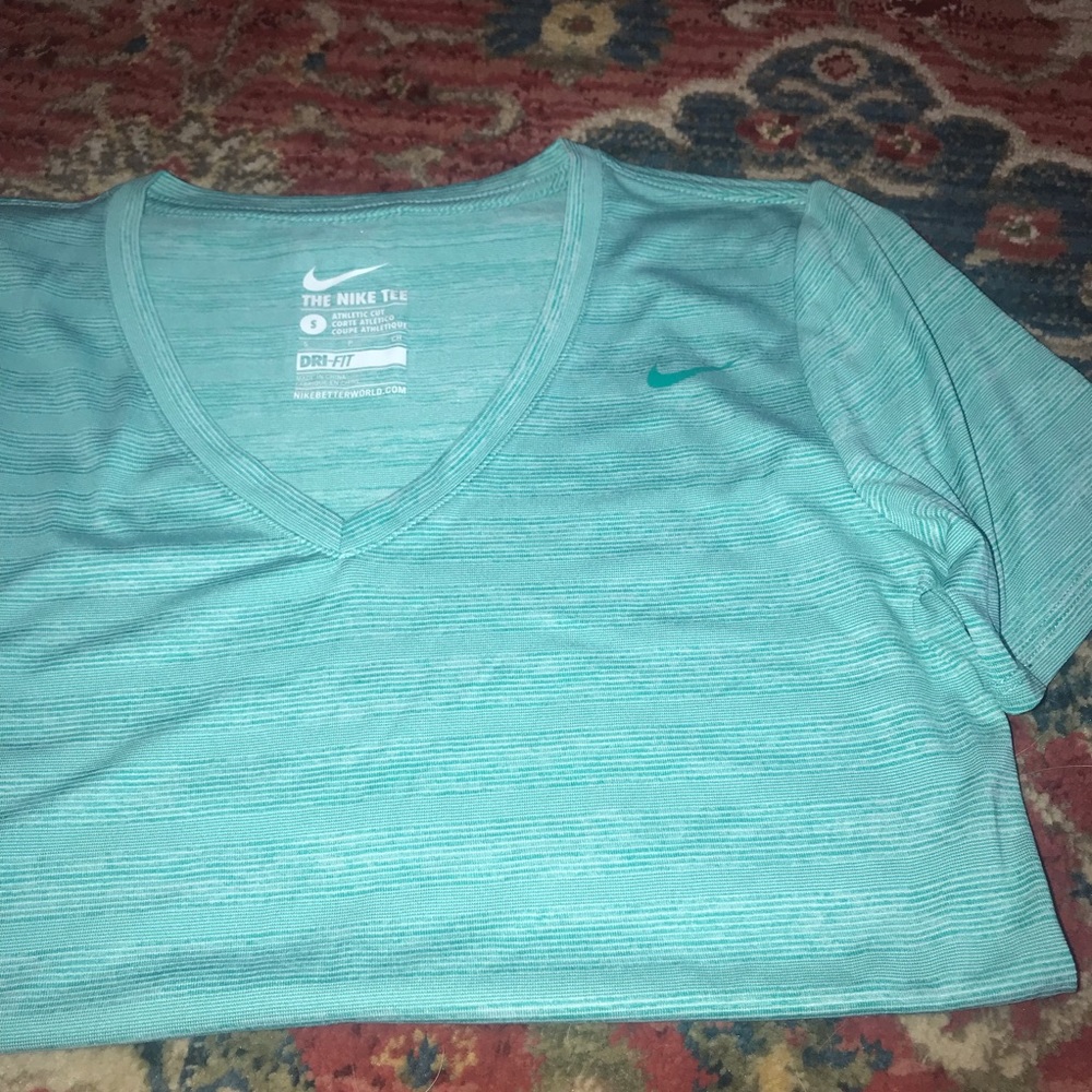 Nike Dri-Fit V-Neck Tee - Picture 4 of 4
